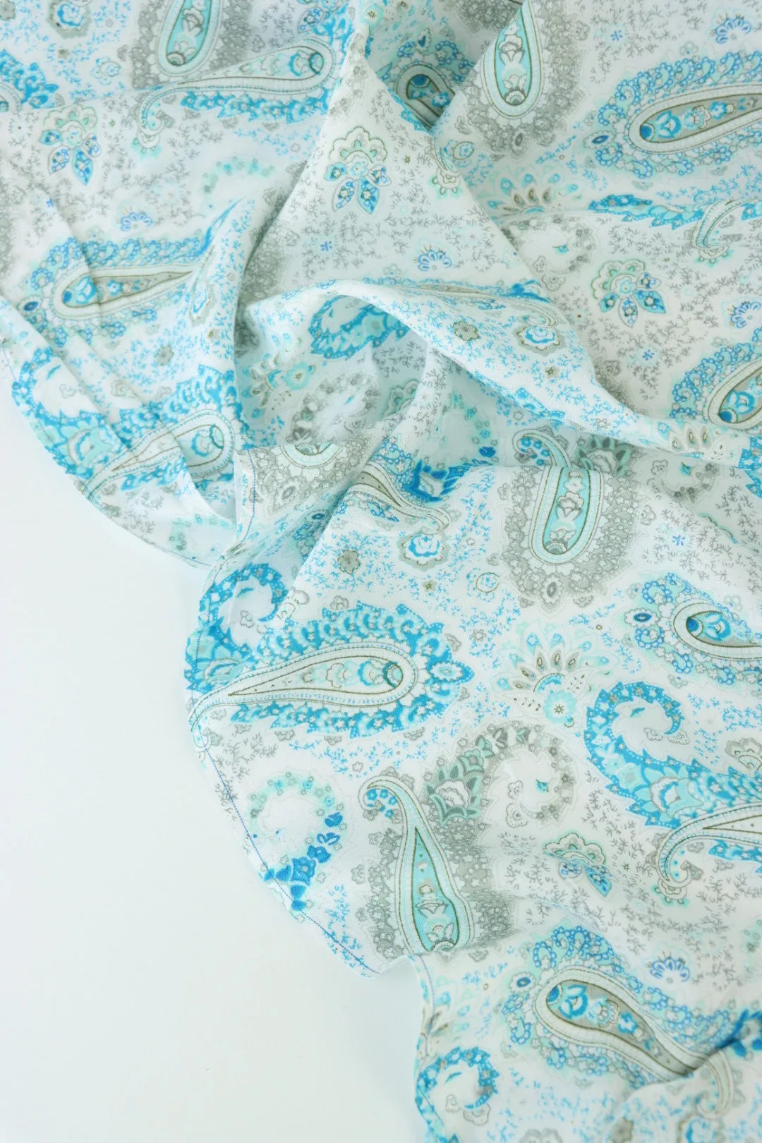 2YD 16IN REMNANT; Aqua Blue Paisley on White Rayon Challis