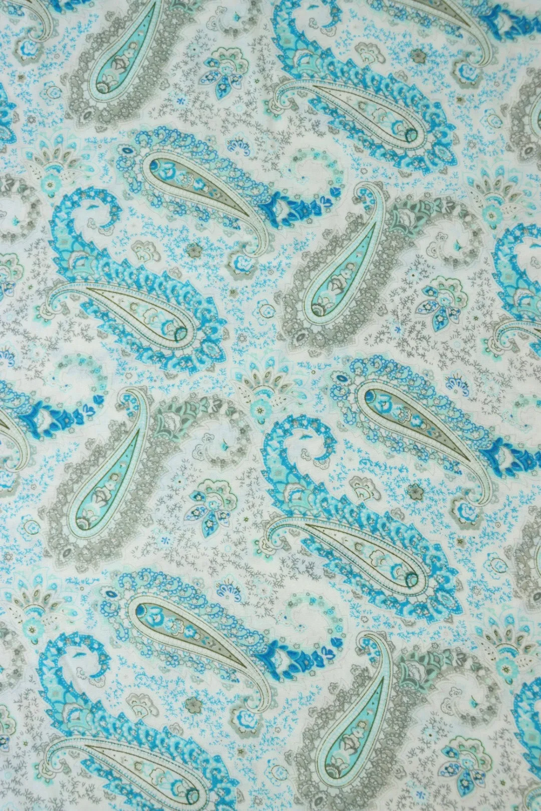 2YD 16IN REMNANT; Aqua Blue Paisley on White Rayon Challis