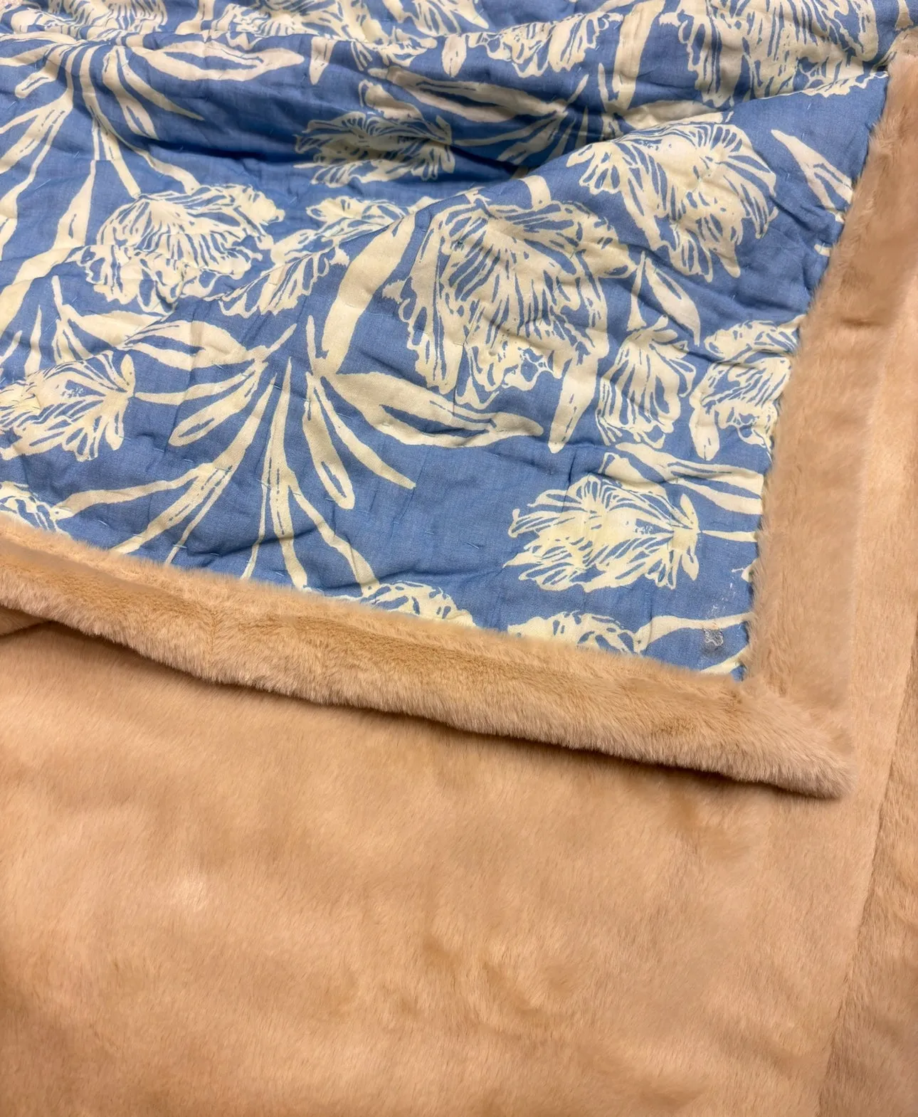 Tulip Himalayan Printed Two In One Fur Quilt